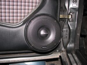 подиумы под акустику Mercedes W124