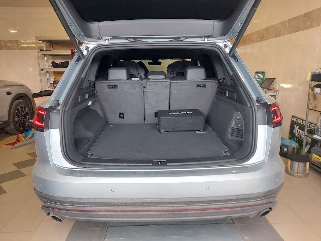 Улучшение автозвука VW Touareg