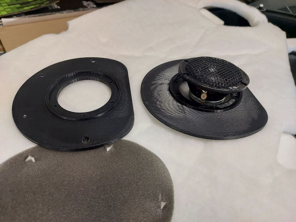 Улучшение автозвука VW Touareg